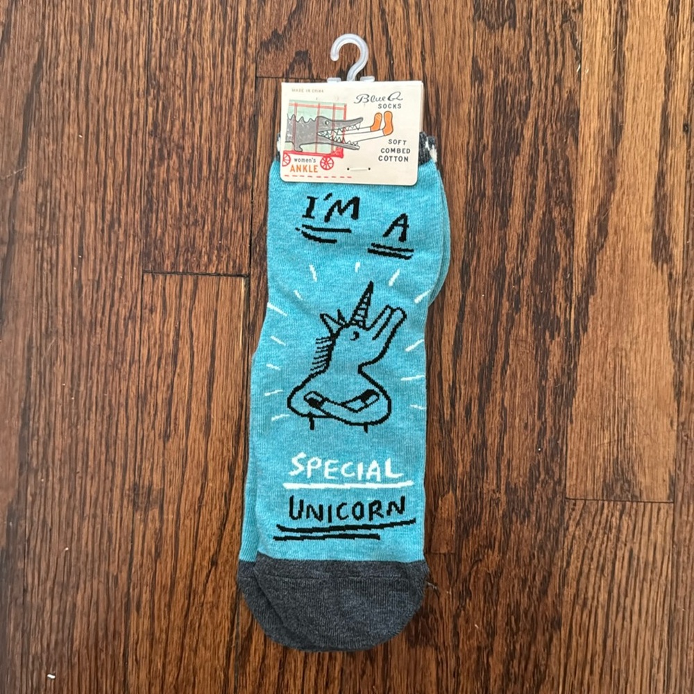NWT “I’m A Special Unicorn” Blue Q Ankle Socks